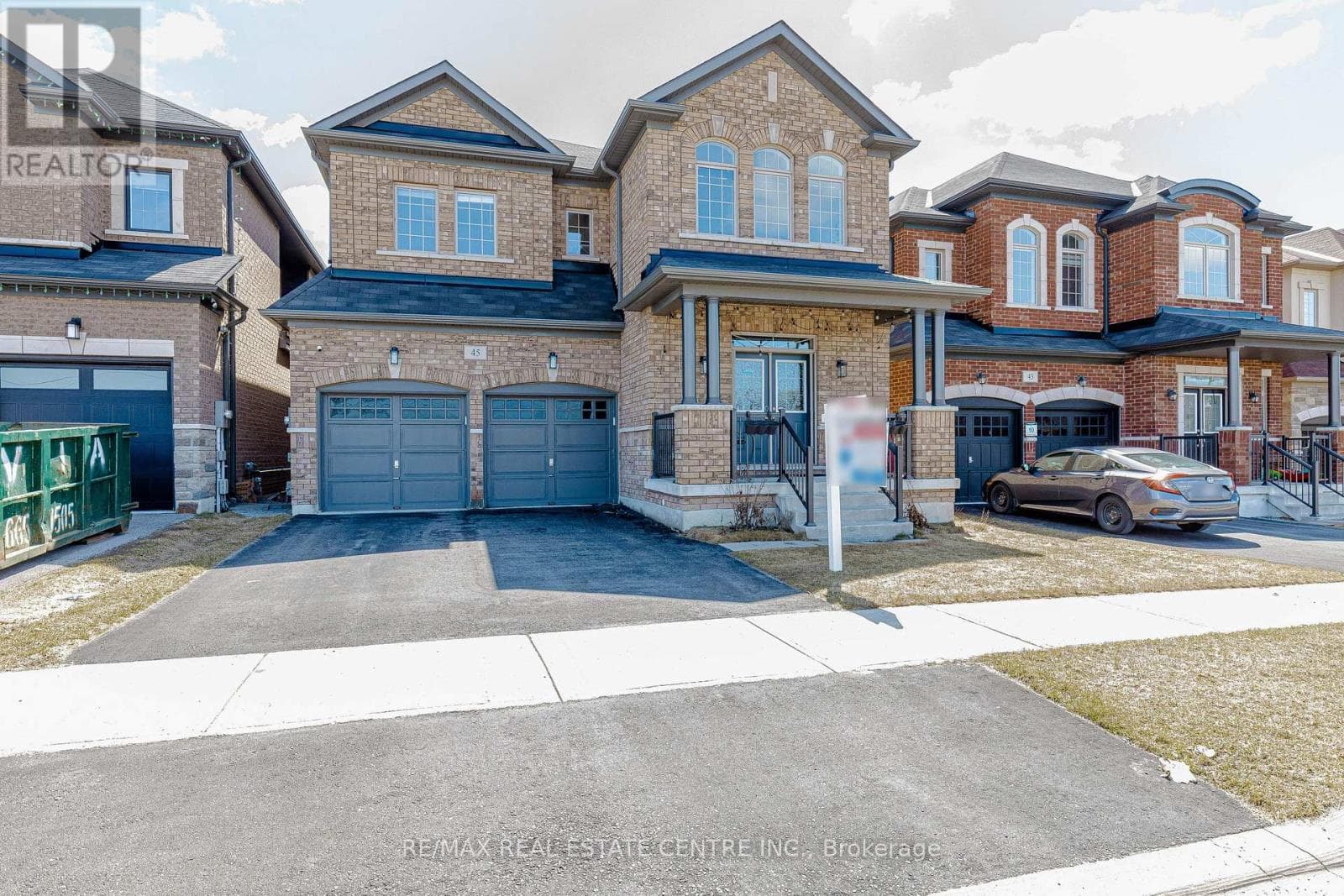 45 CARONDALE SQUARE, Toronto — photo 2