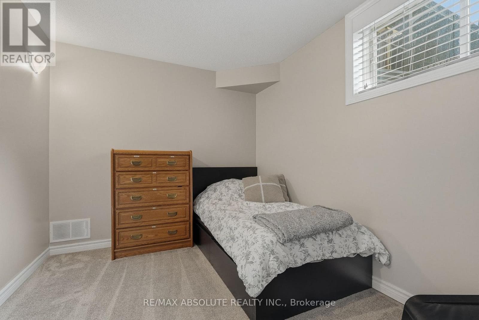 696 TRIGORIA CRESCENT, Ottawa — photo 5
