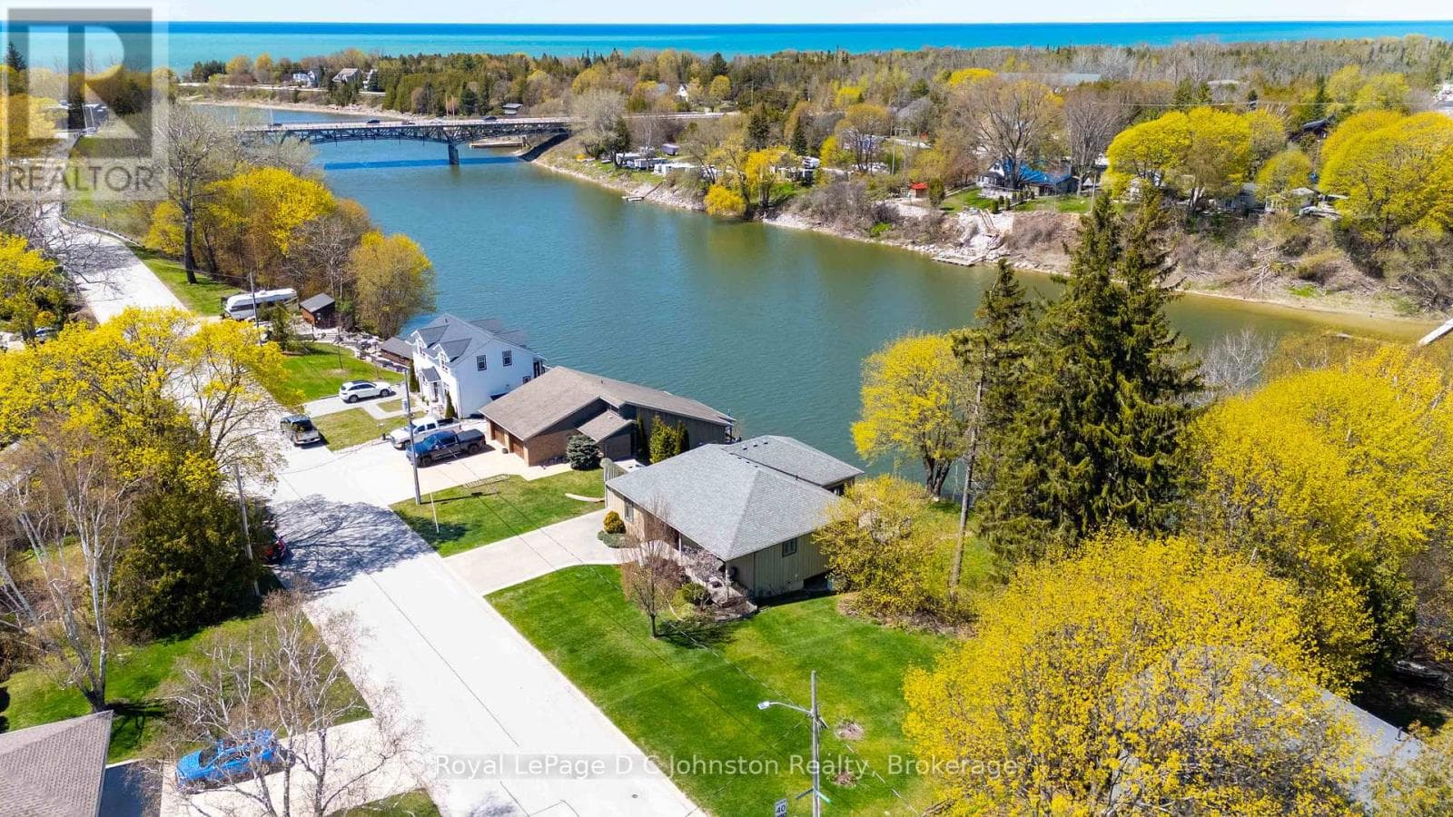 290 SAUGEEN STREET in 