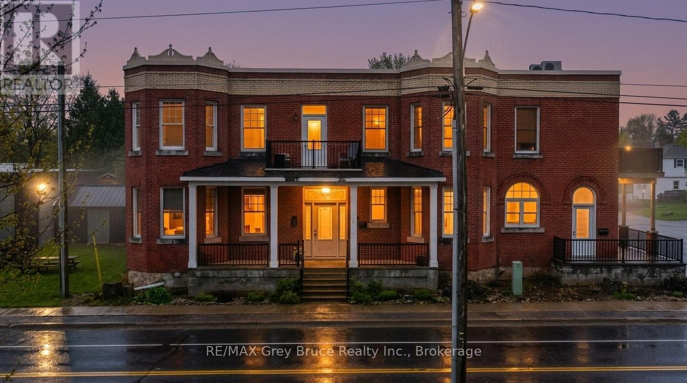UNIT 6 - 355 PRINCESS STREET in 
