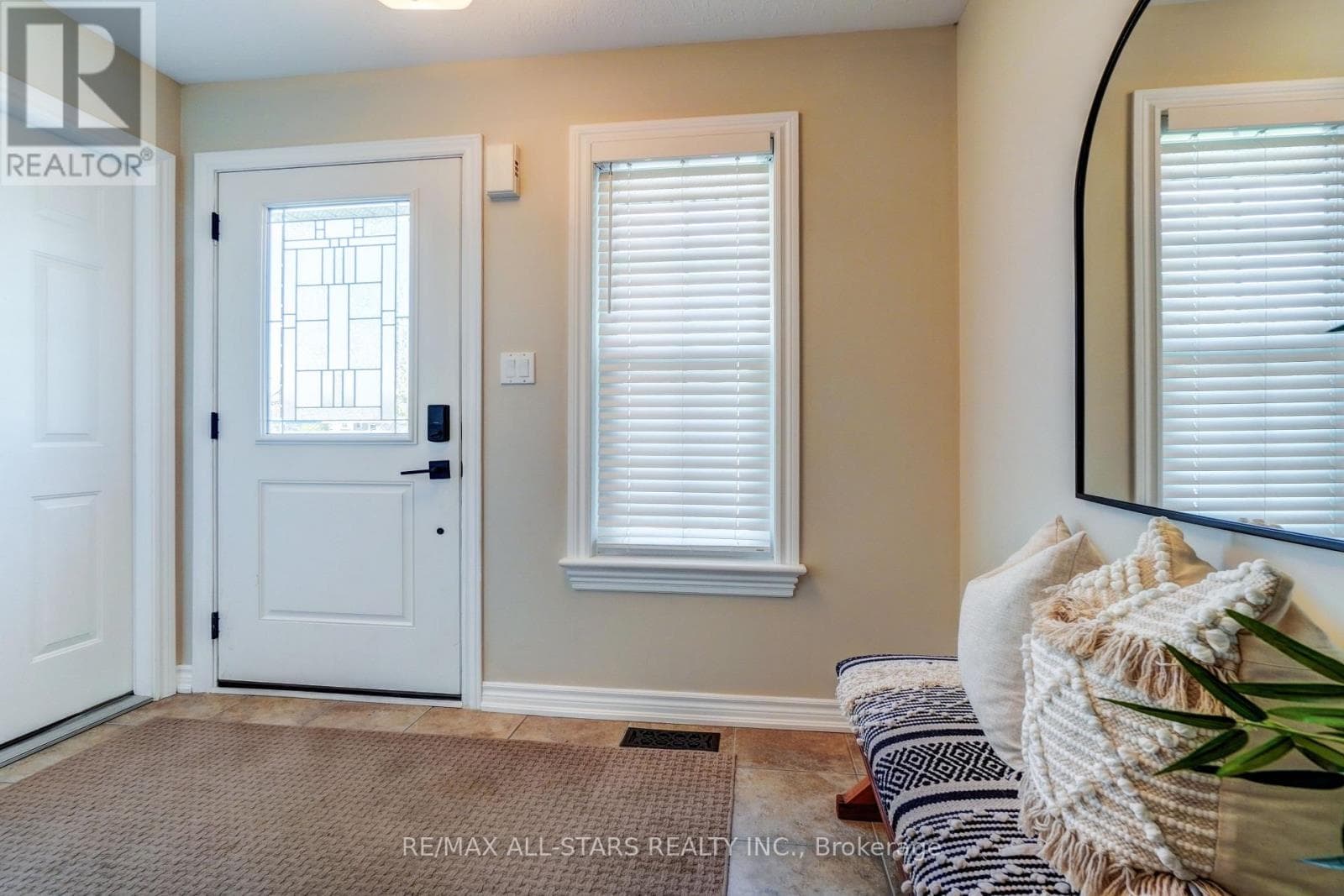 14 LAURENT BOULEVARD, Central Lakes — photo 3