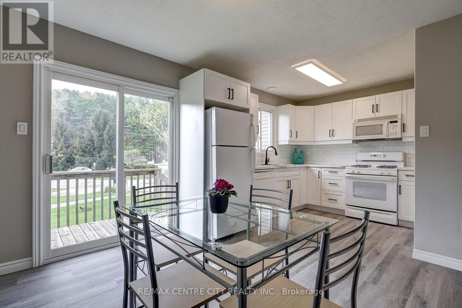 31 - 301 CARLOW ROAD, London and St. Thomas — photo 4