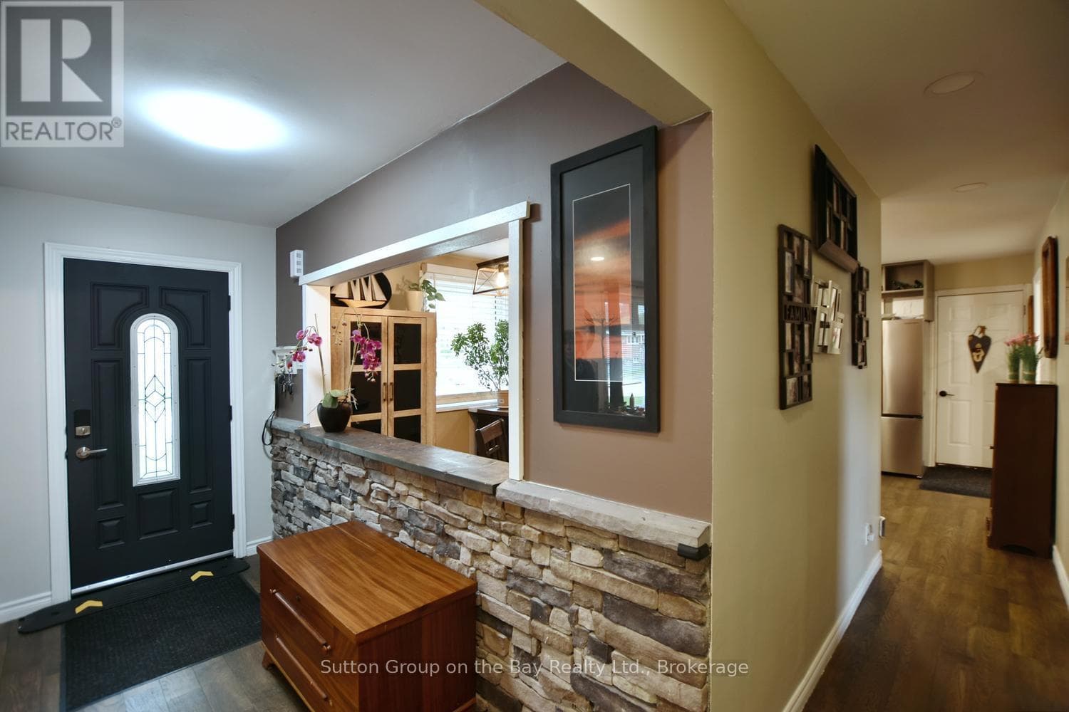 238 MCCREA DRIVE, OnePoint — photo 2