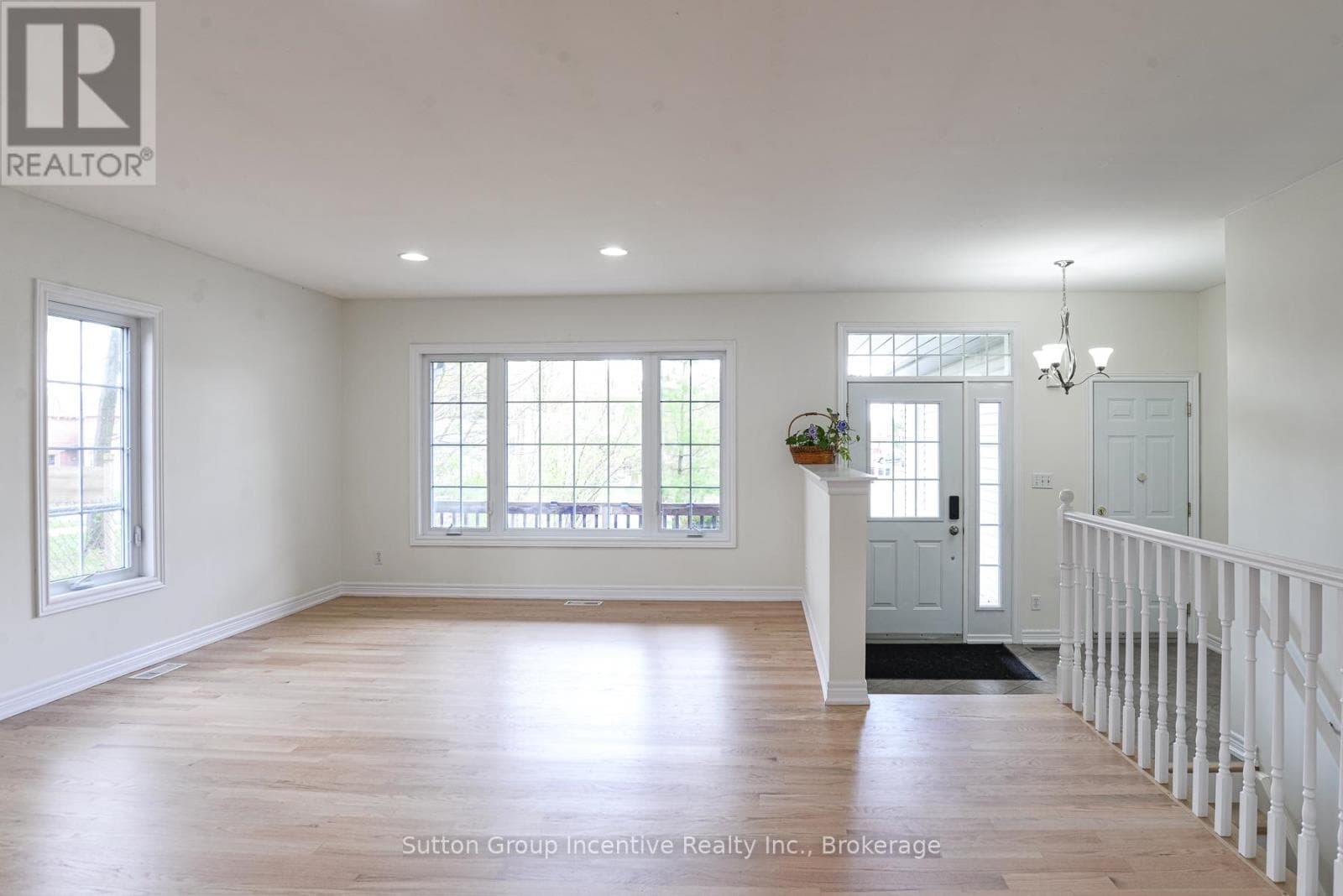 391 GRENVILLE AVENUE, OnePoint — photo 4