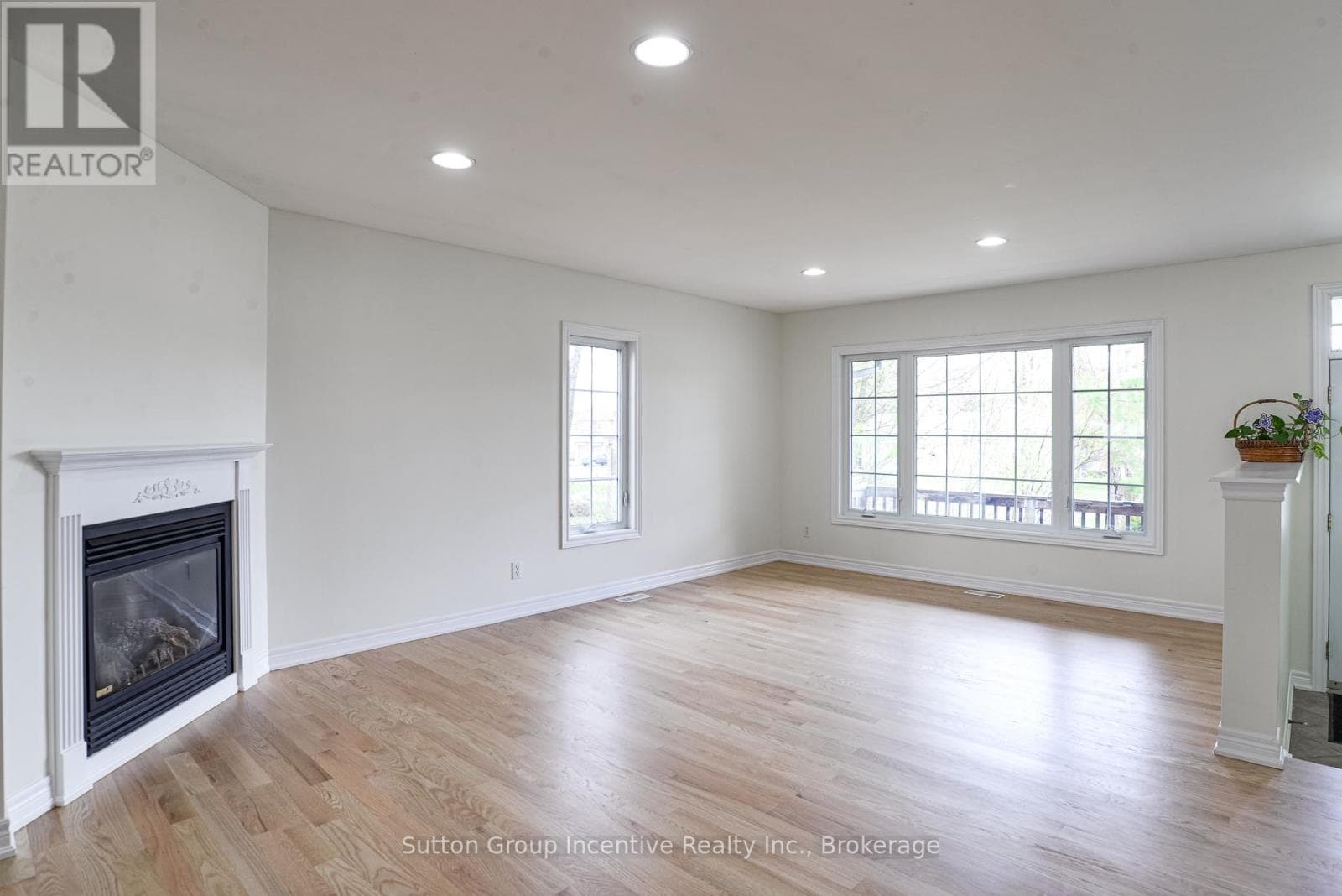391 GRENVILLE AVENUE, OnePoint — photo 5
