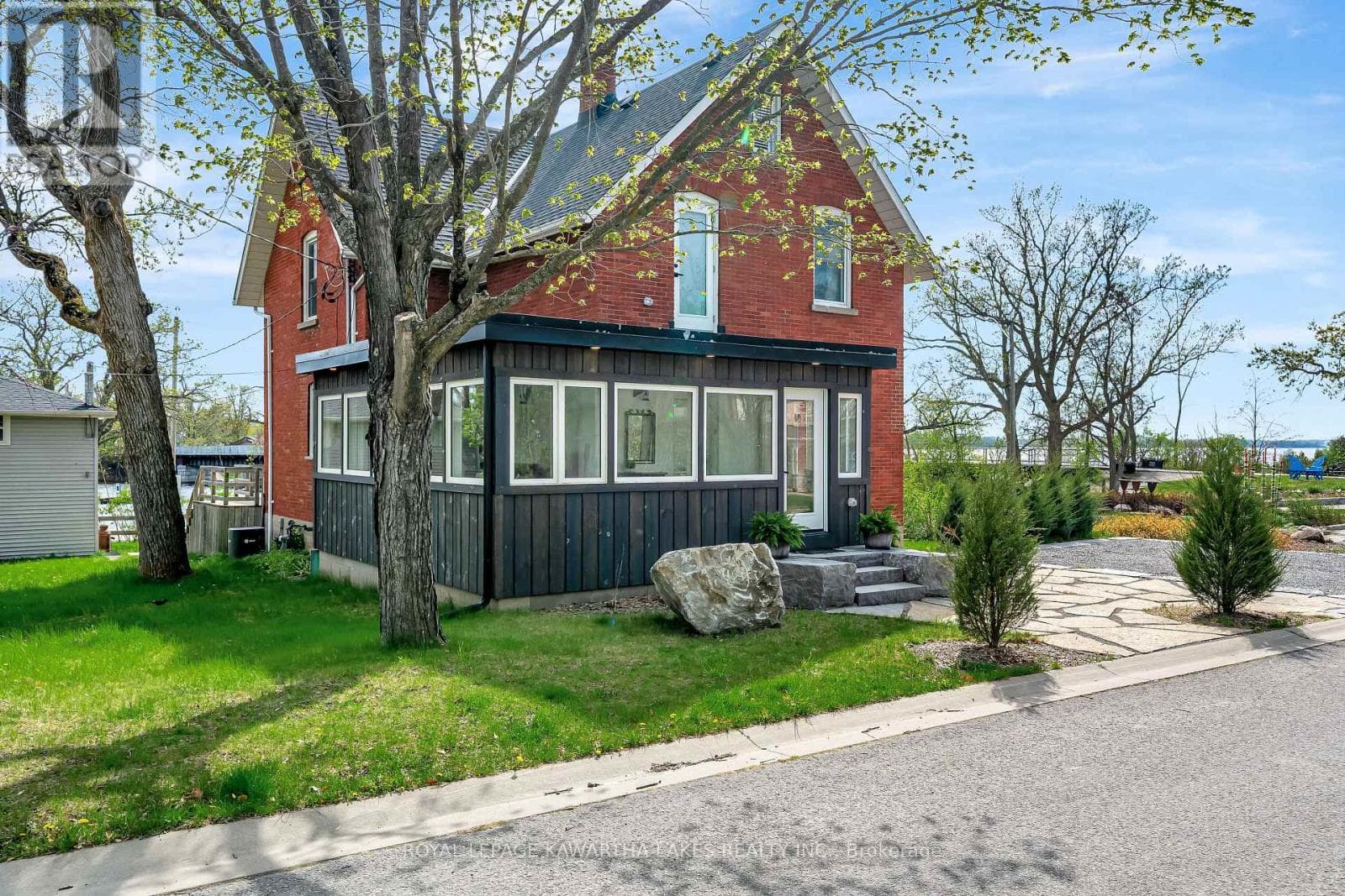 45 OAK STREET, Central Lakes — photo 3
