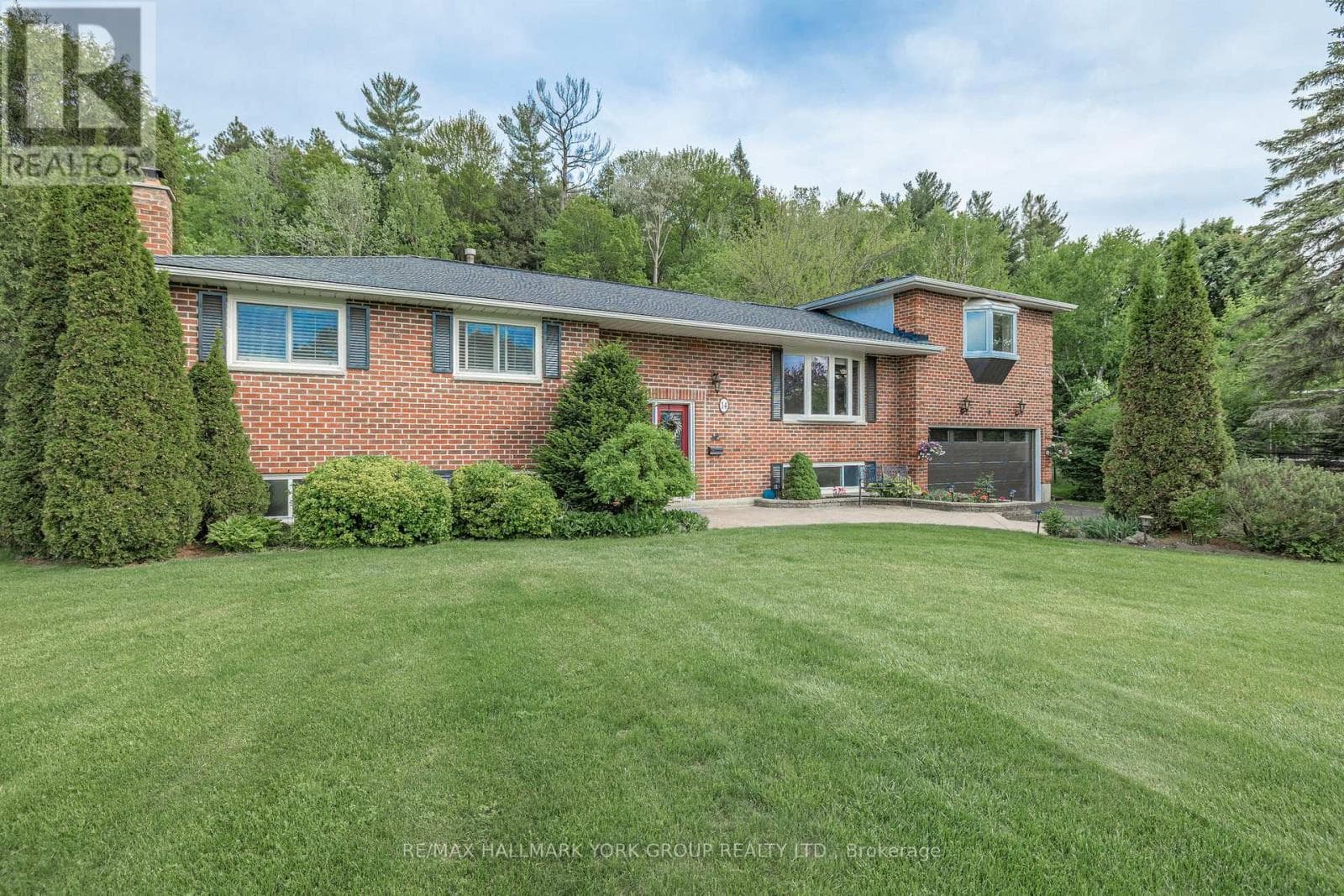 14 ANCHOR COURT in Queensville-Sharon-HL