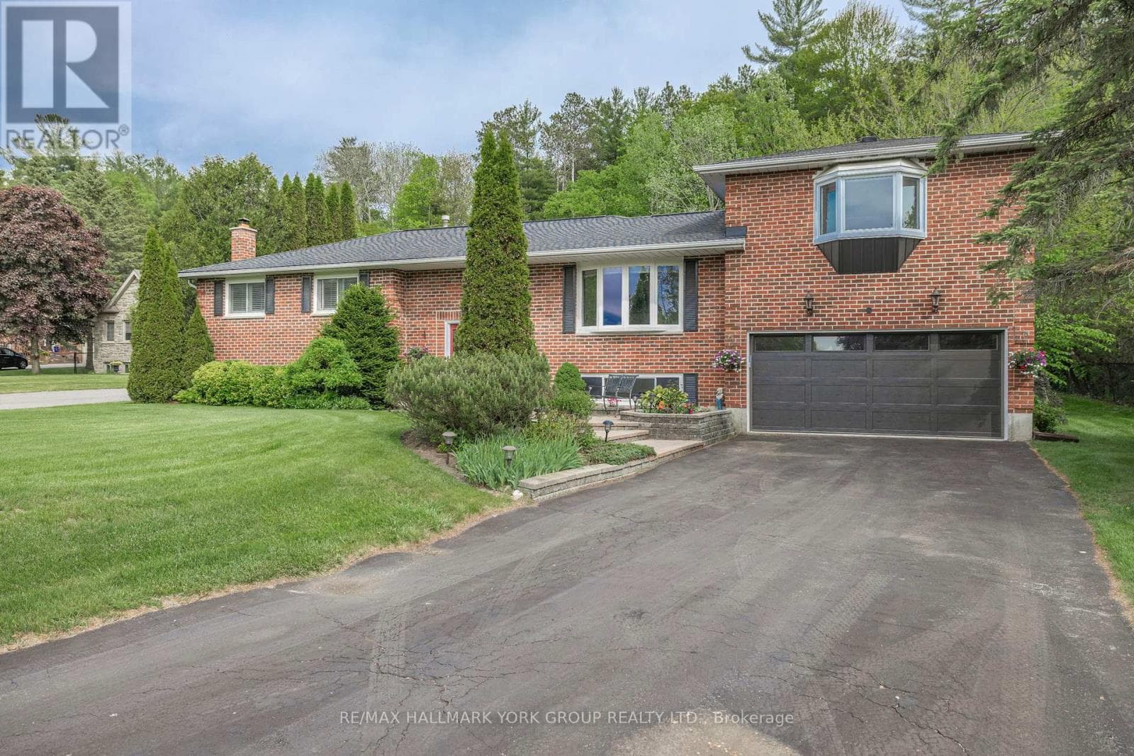 14 ANCHOR COURT, Toronto — photo 4