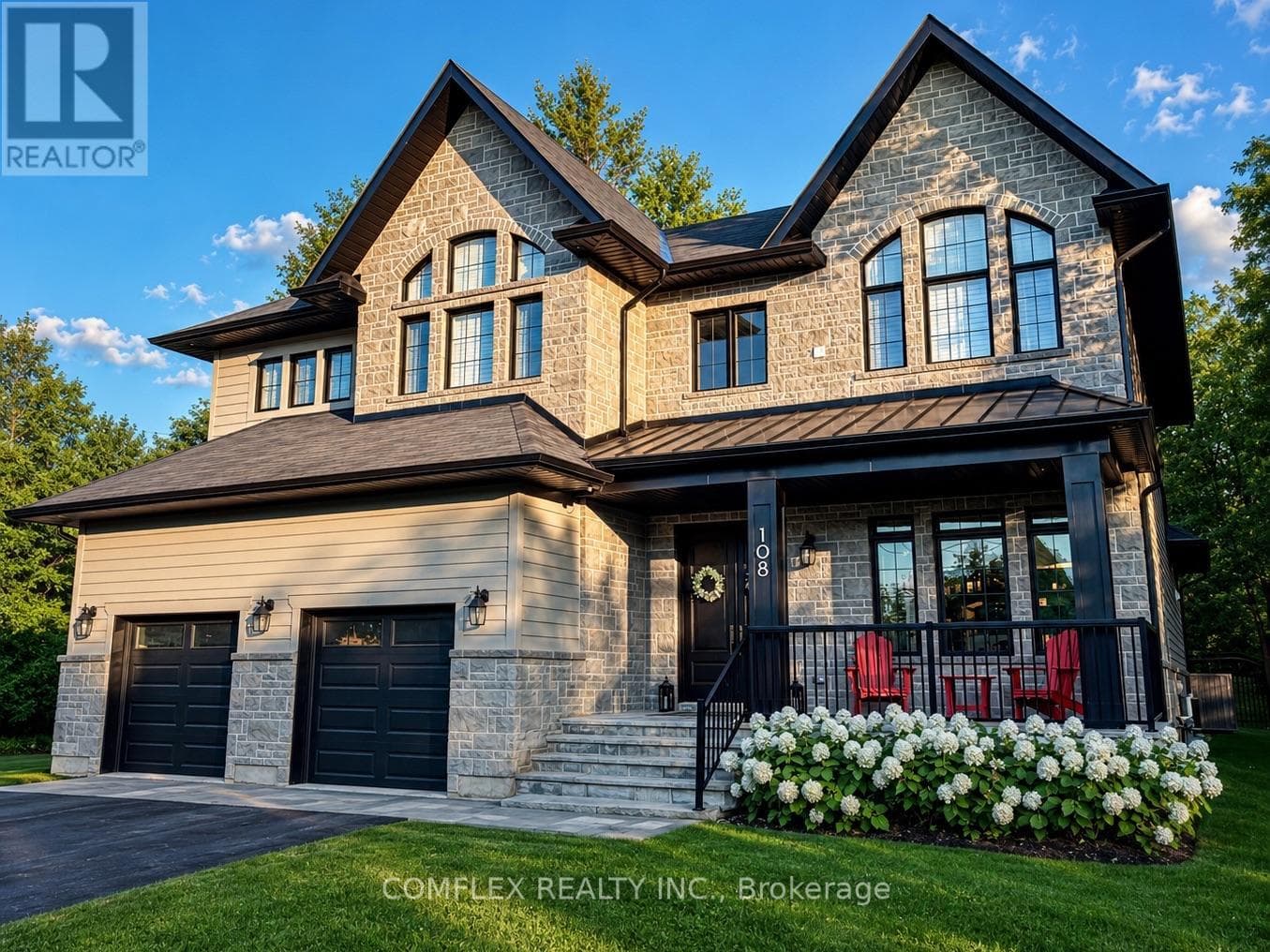 108 AVENUE ROAD in Newmarket Quaker Hill/Haskett Park
