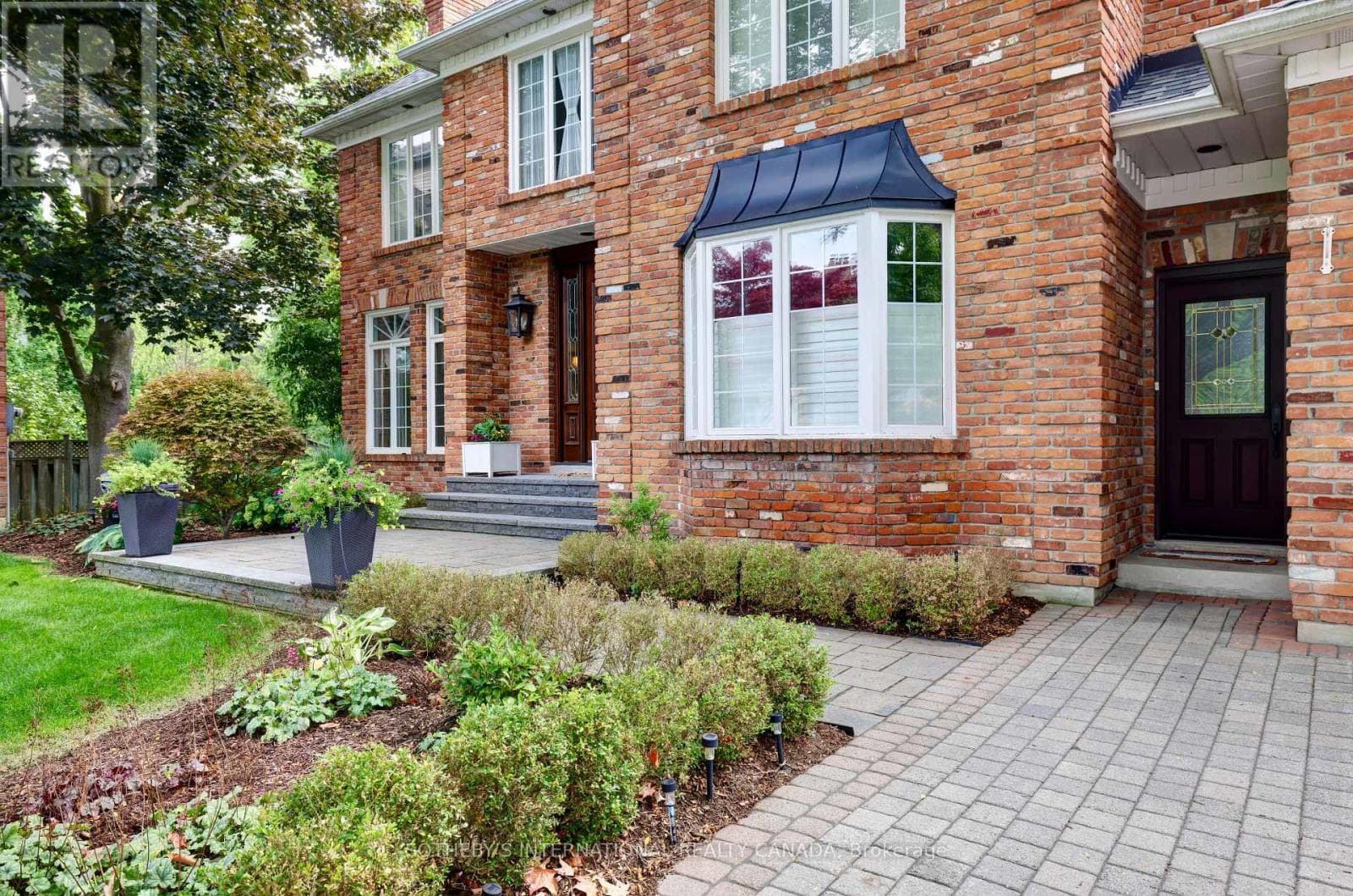 1379 MEADOW GREEN COURT, Toronto — photo 2