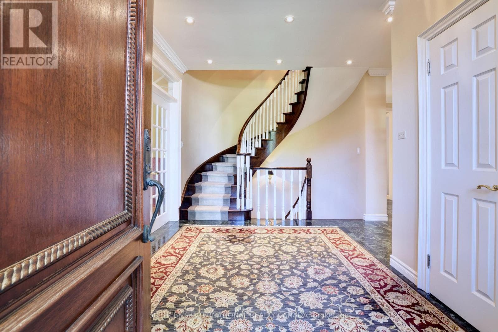 1379 MEADOW GREEN COURT, Toronto — photo 5