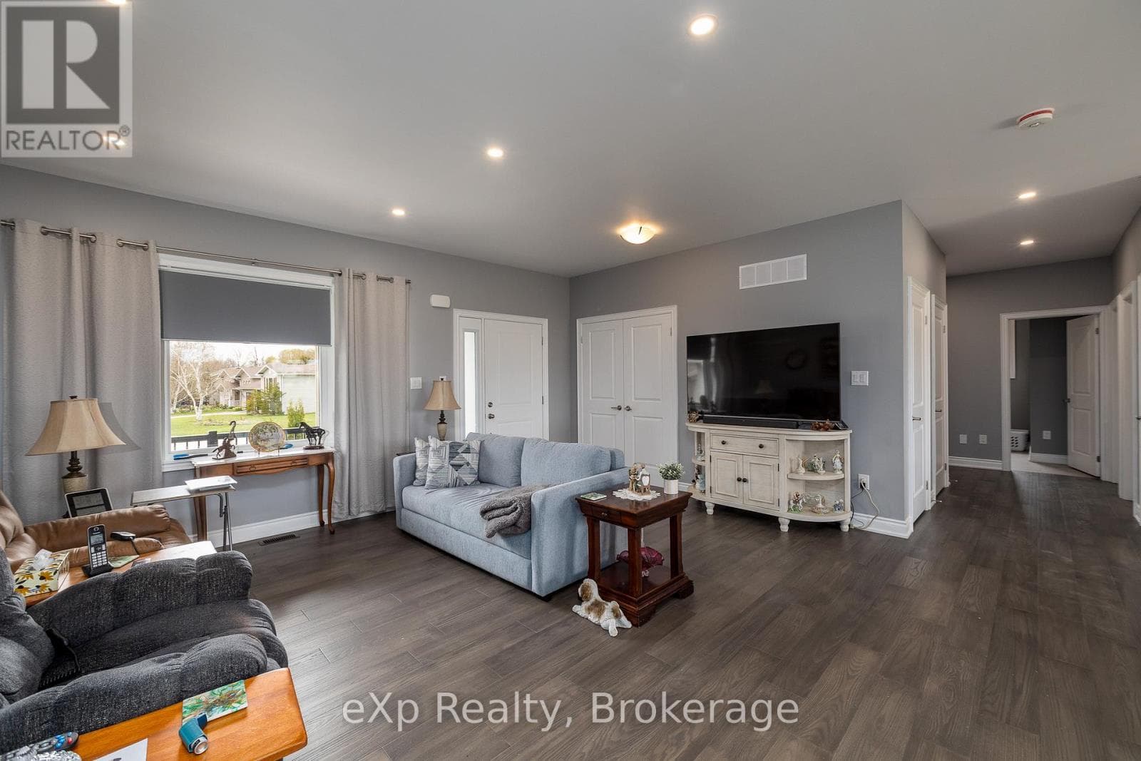 43 COUNTRY CRESCENT, OnePoint — photo 3