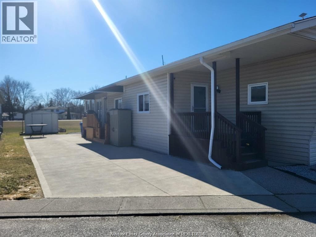 1 WILDER South Unit# MOBILE HOME ONLY, Windsor — photo 5