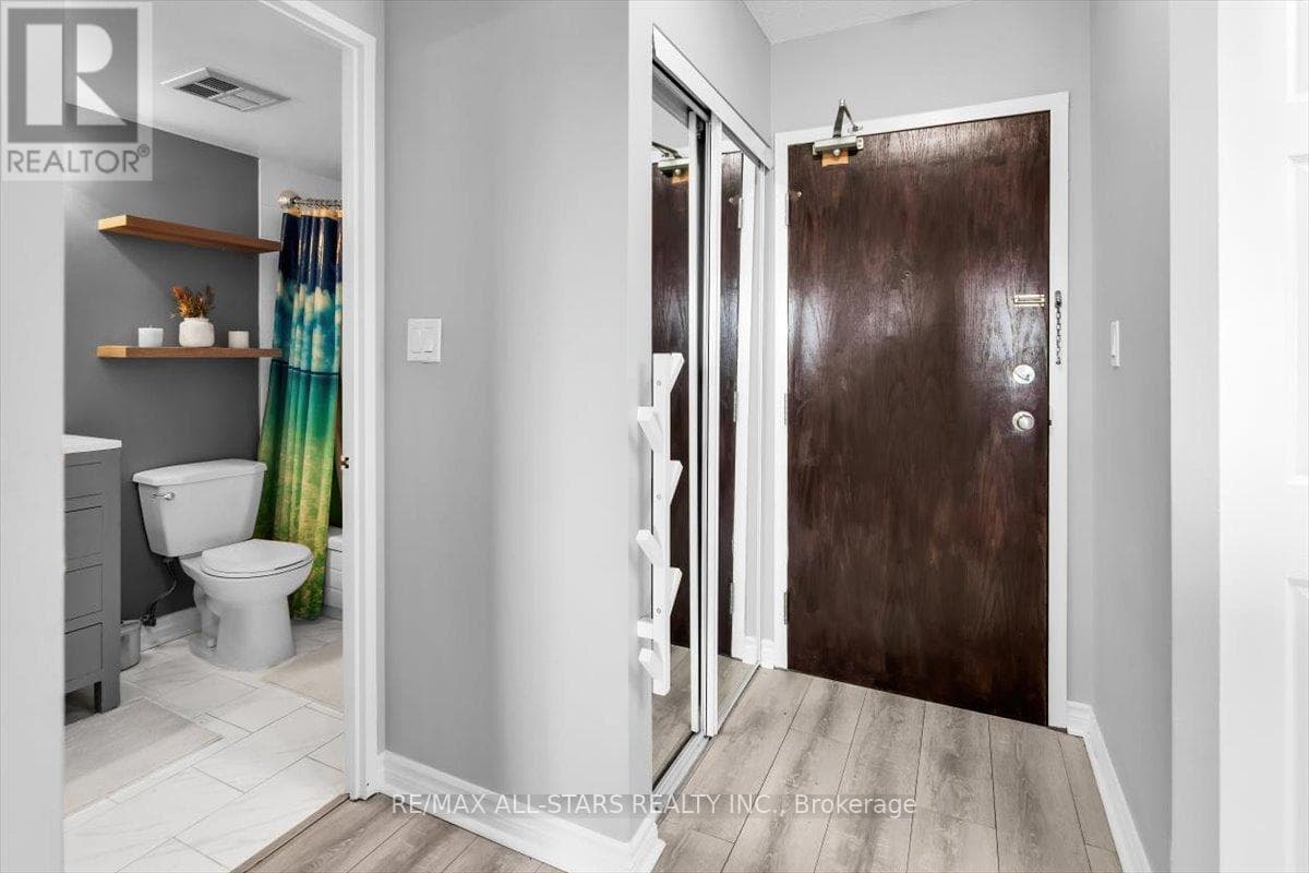 1002 - 711 ROSSLAND ROAD E, Central Lakes — photo 3