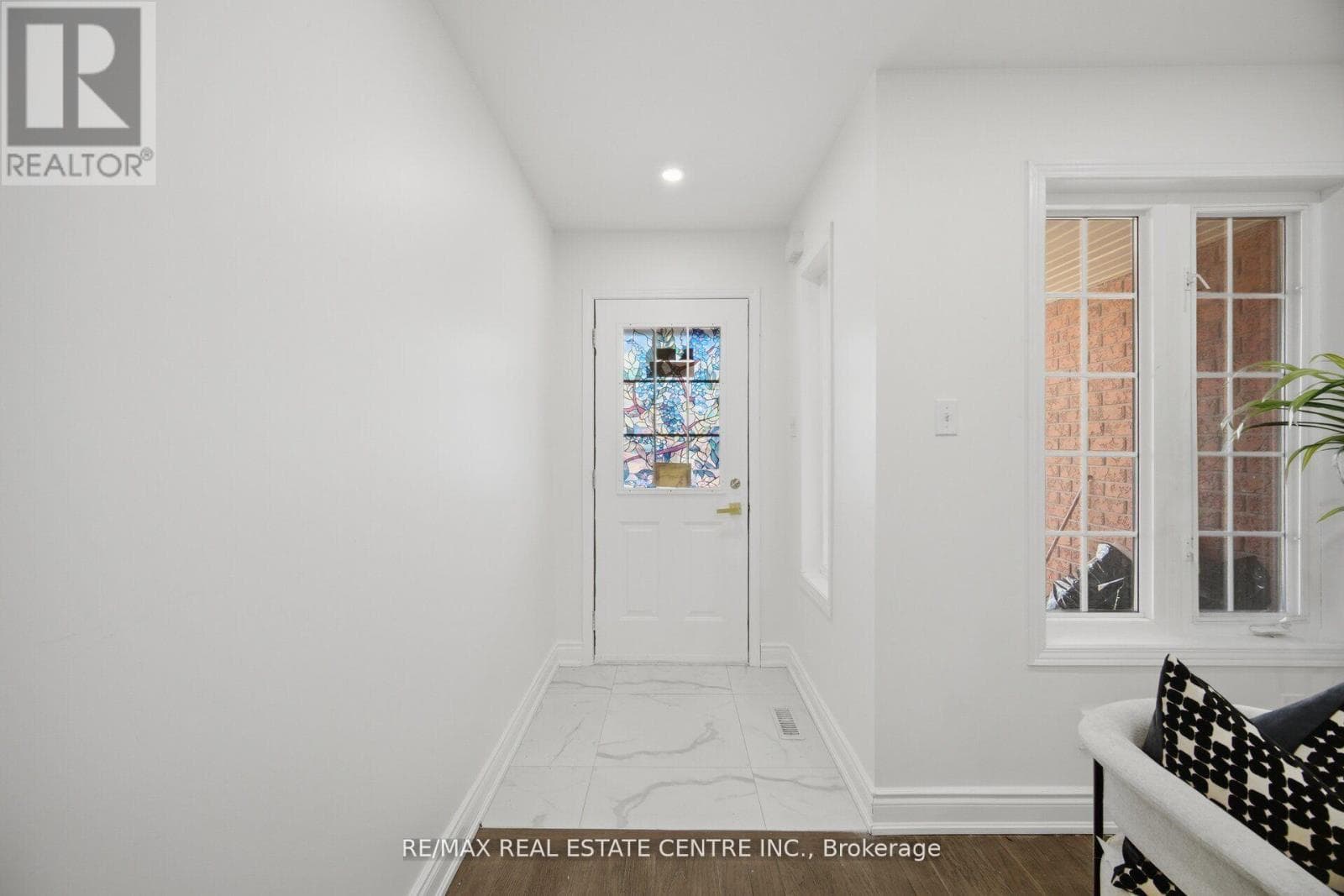 23 BRUCEWOOD ROAD, Toronto — photo 4
