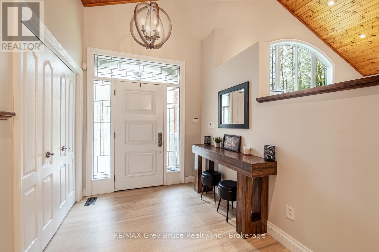 41 MARTIN DRIVE, OnePoint — photo 3