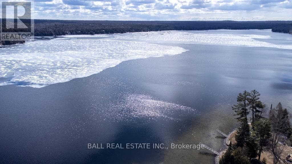 2077 WHITE LAKE ROAD W, Central Lakes