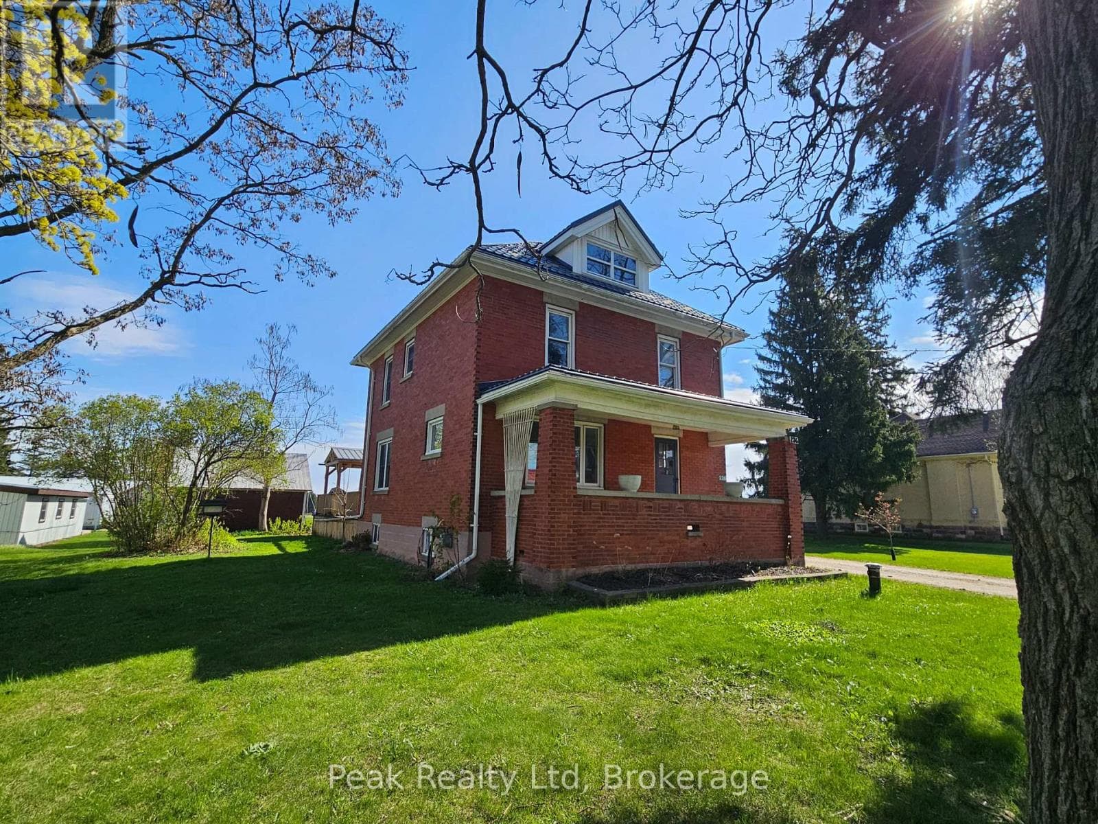 236 HURON ROAD, OnePoint — photo 2