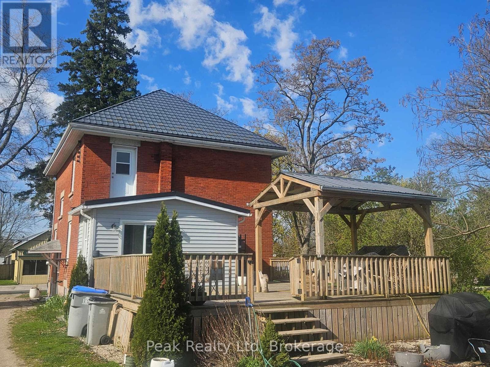 236 HURON ROAD, OnePoint — photo 3