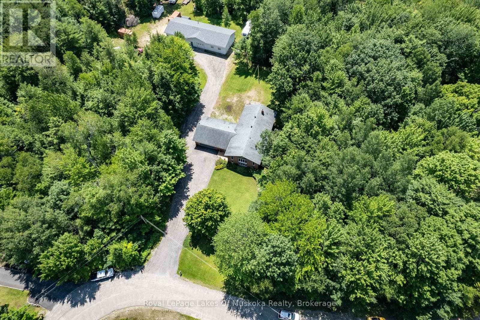 1020 AMELIA CRESCENT in 