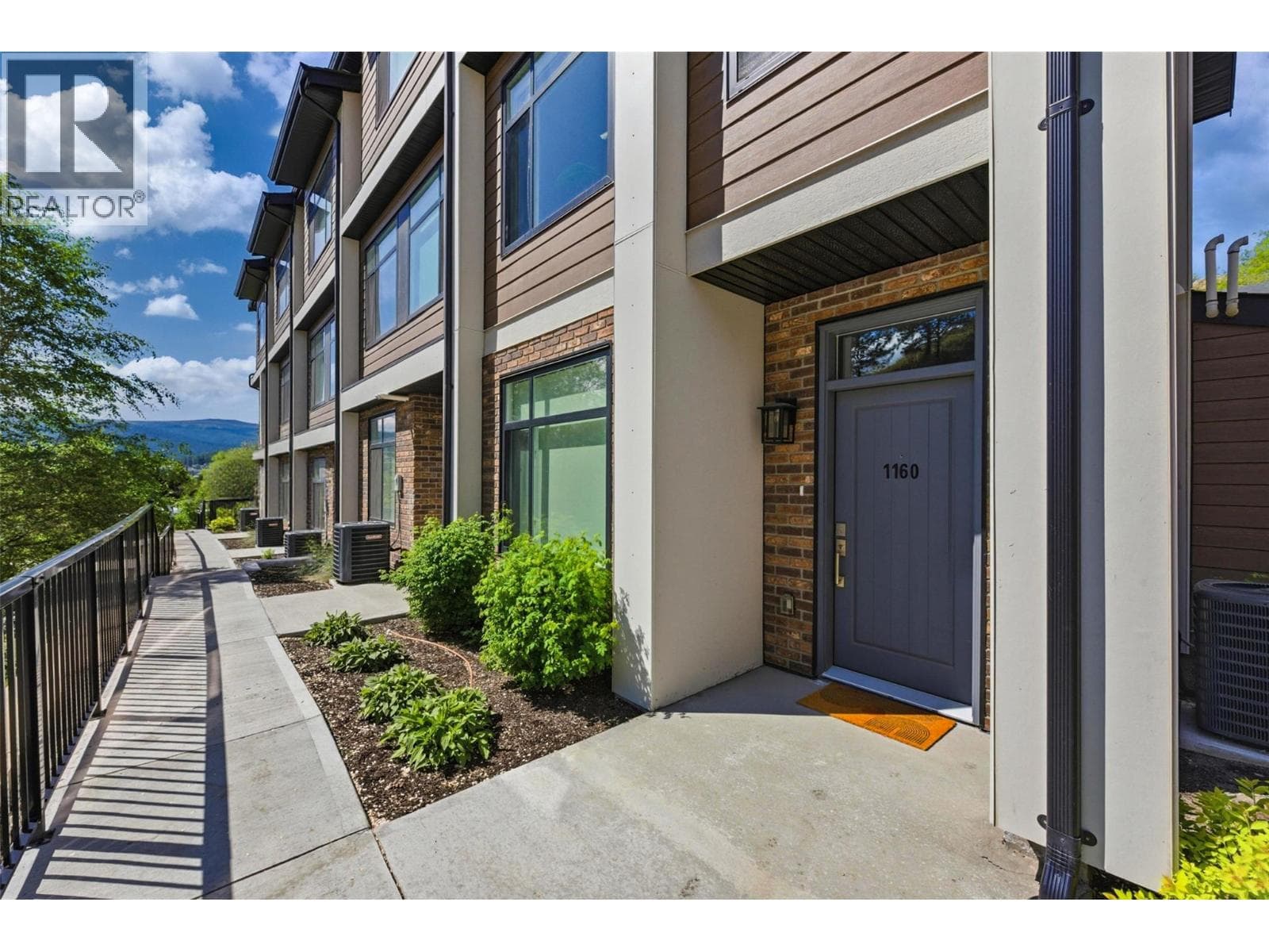 1160 Black Mountain Drive, Interior REALTORS® — photo 3