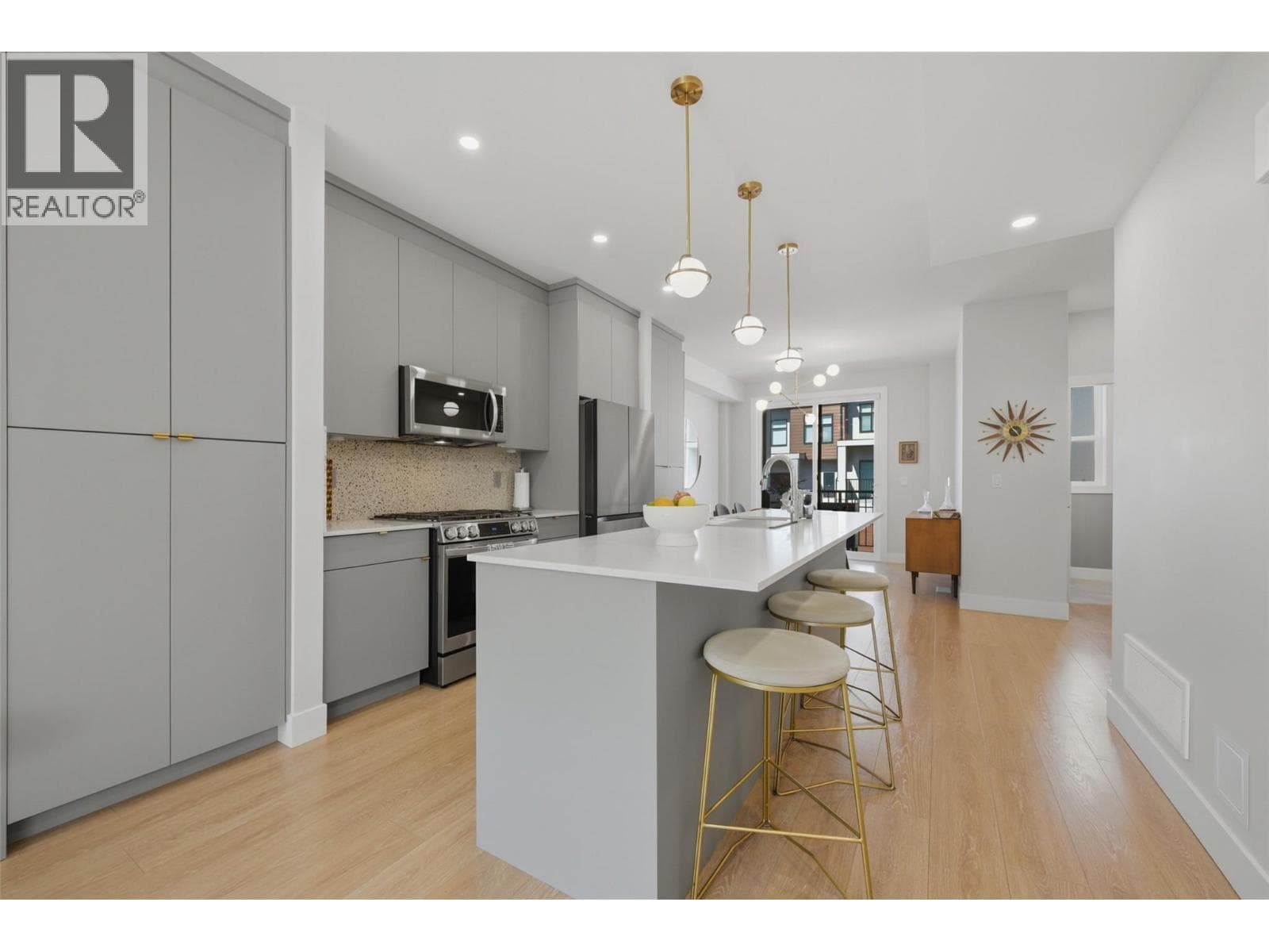 1160 Black Mountain Drive, Interior REALTORS® — photo 5