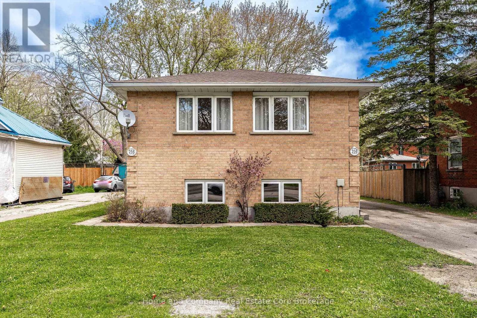 256 HURON STREET, OnePoint — photo 2