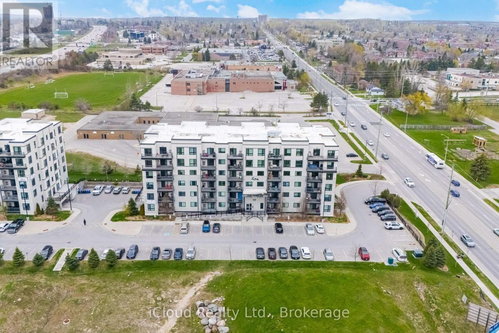 208 - 295 CUNDLES ROAD E, Toronto — photo 4