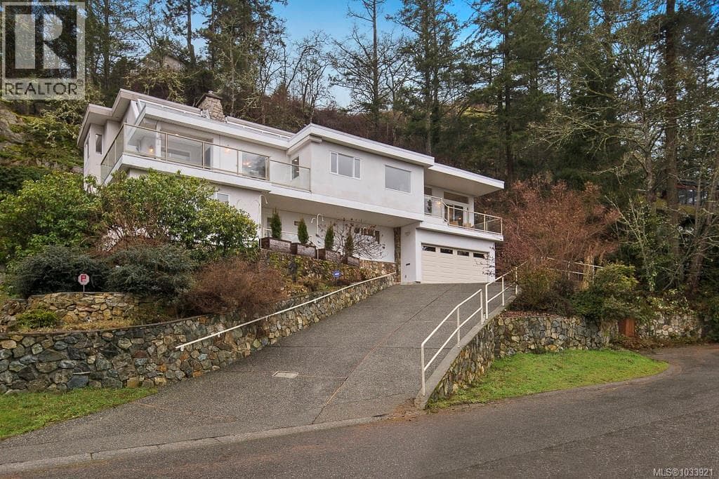 4612 CLIFFWOOD PLAZA, Victoria — photo 3