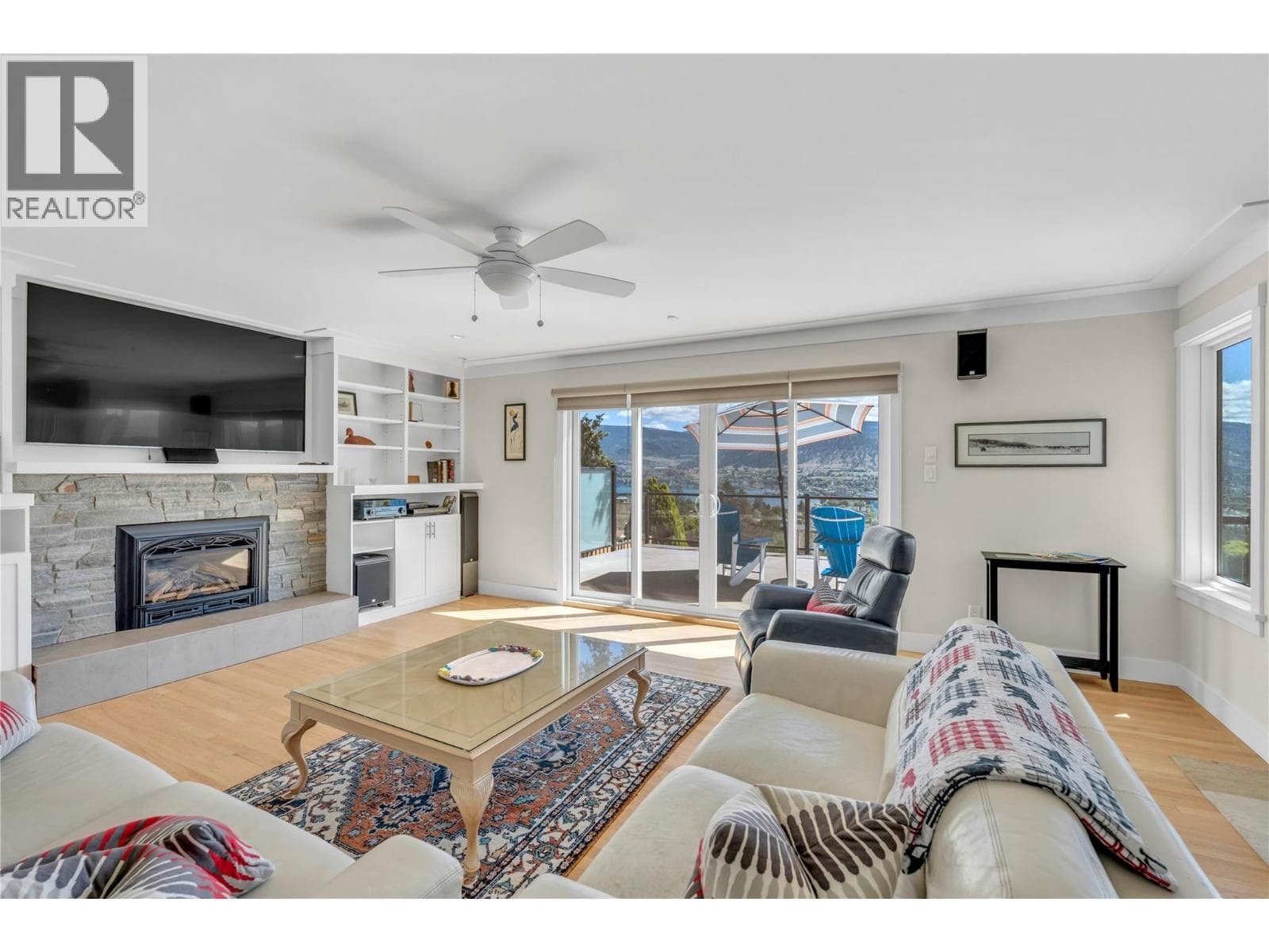 1213 Lambert Drive, Interior REALTORS® — photo 5