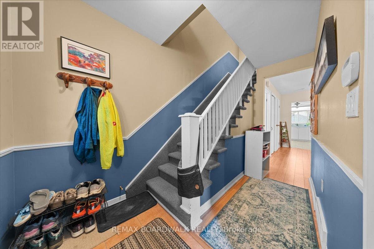 204- 206 JEANNE MANCE STREET, Ottawa — photo 2