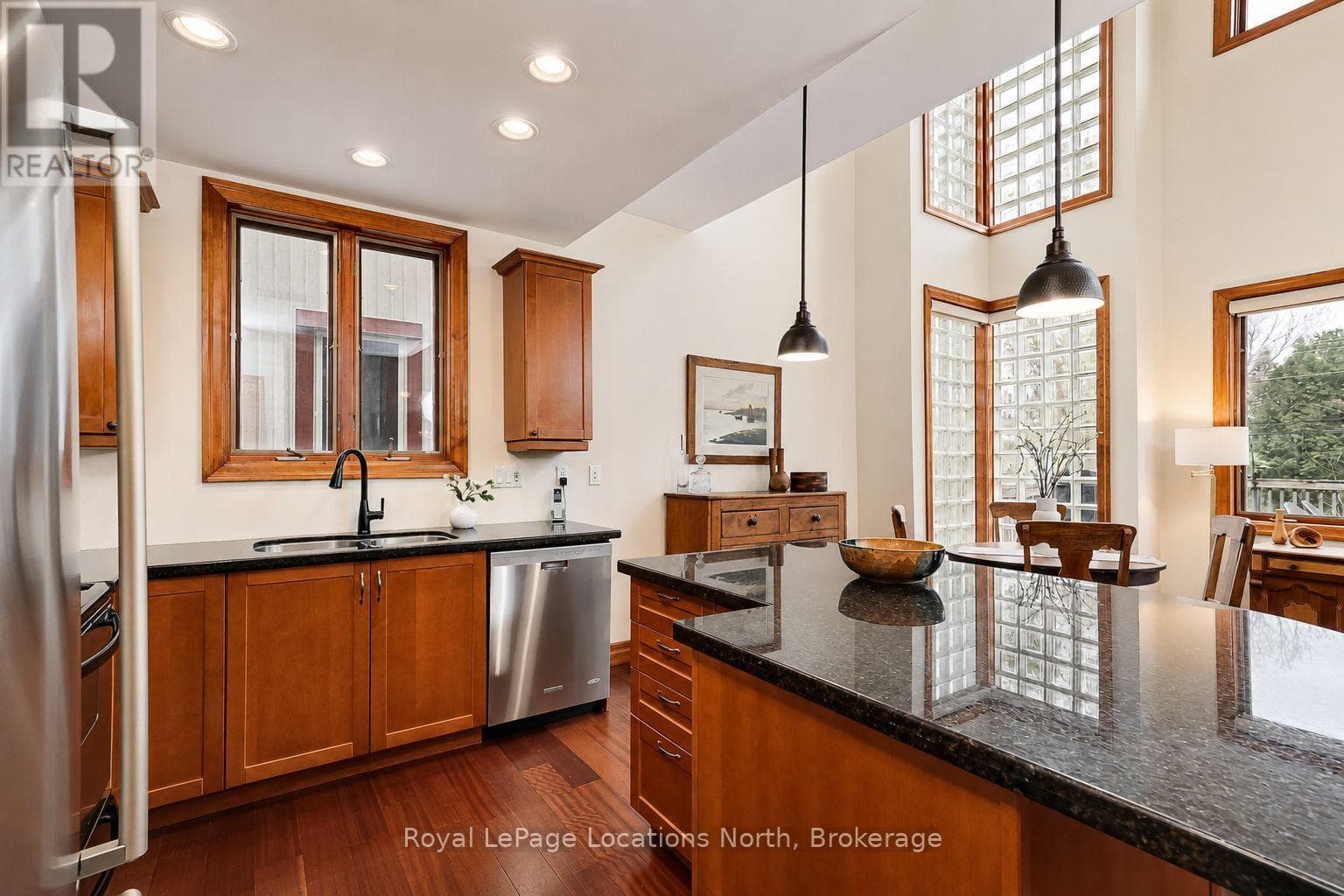 16 - 224 BLUESKI GEORGE CRESCENT, OnePoint — photo 4