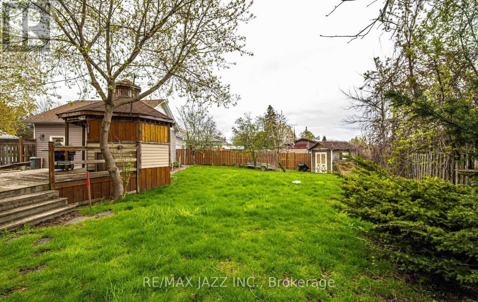 112 HOPE STREET N, Central Lakes — photo 4