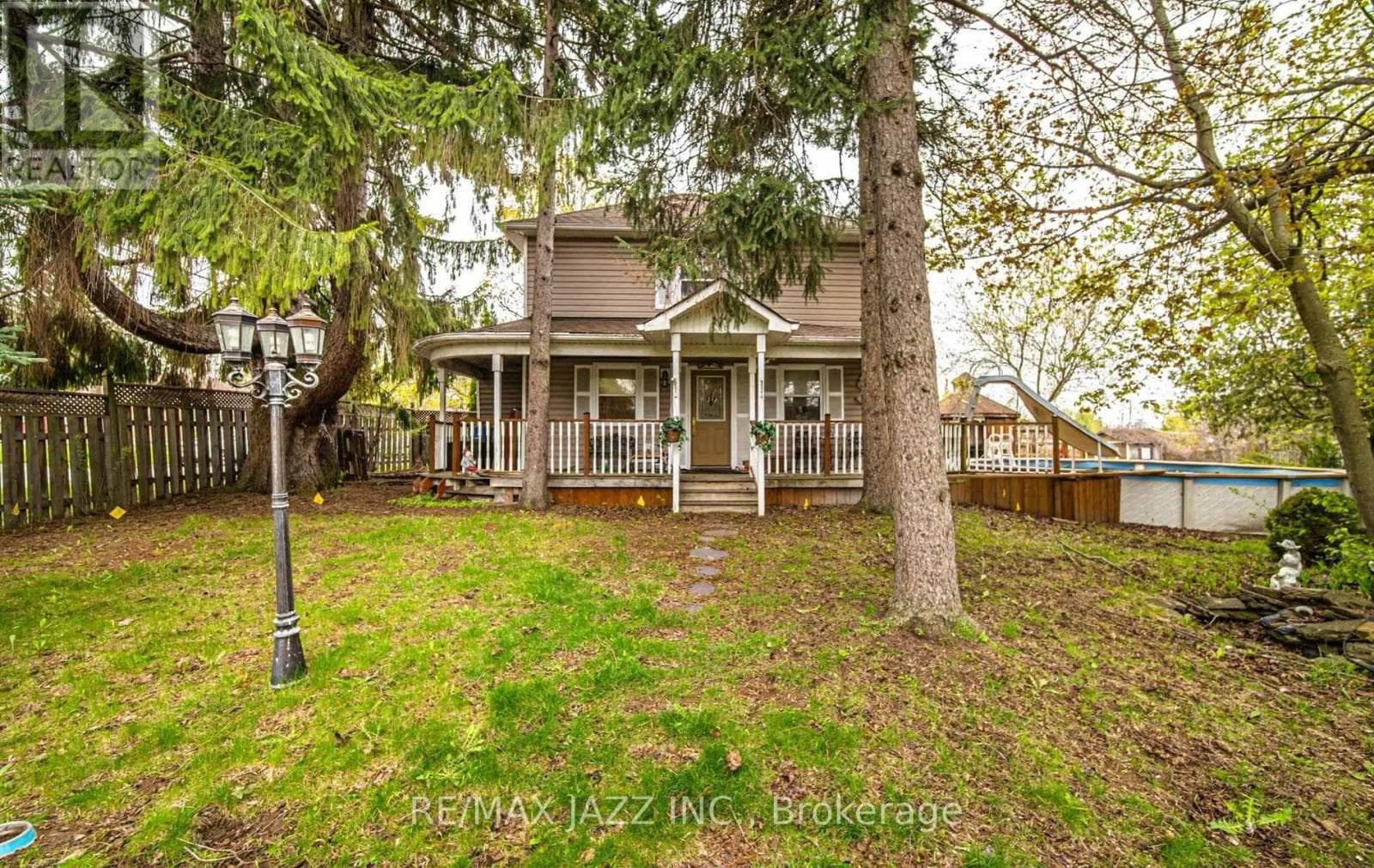 112 HOPE STREET N, Central Lakes — photo 5