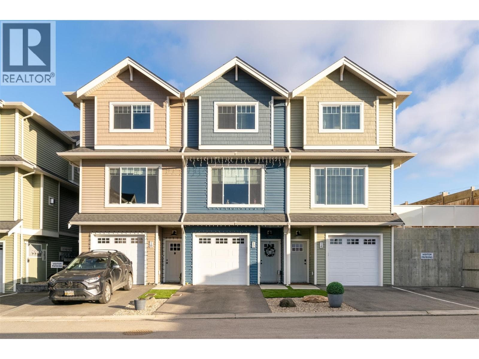 1910 11 Avenue NE Unit# 14 in 