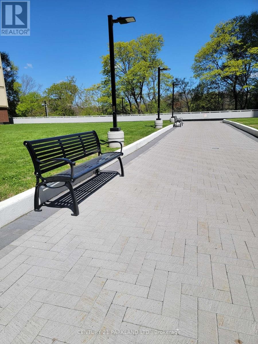 #215 - 5 MASSEY SQUARE, Toronto — photo 4