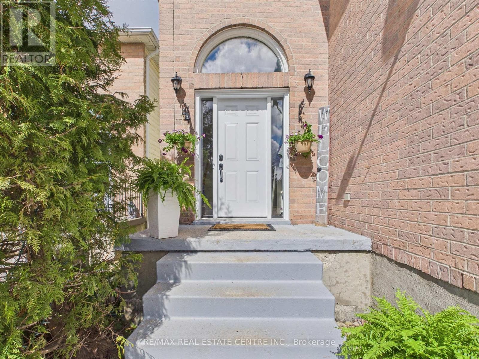318 SHELBURNE PLAZA, Toronto — photo 2