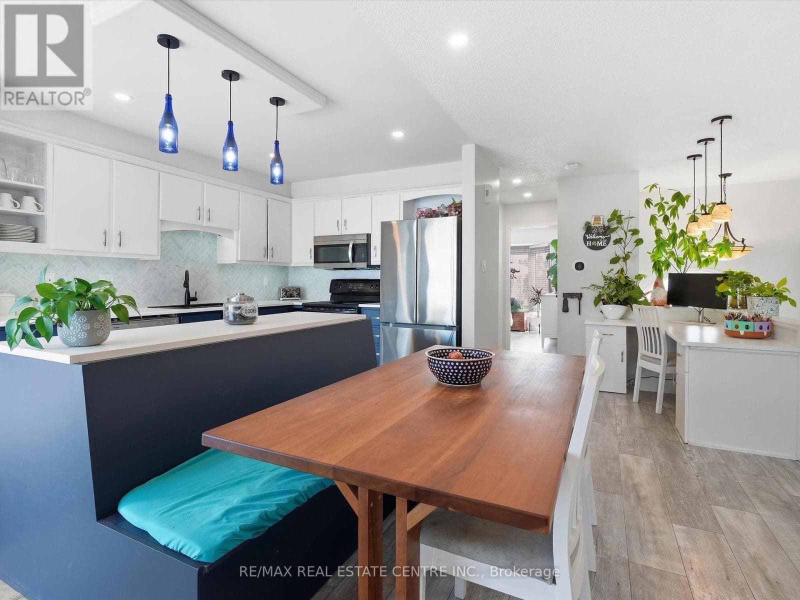 318 SHELBURNE PLAZA, Toronto — photo 4