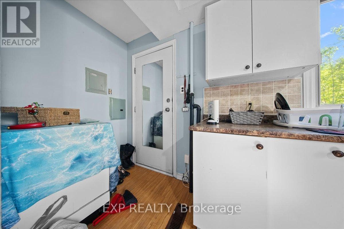 208 MONTFORT STREET, Ottawa — photo 3