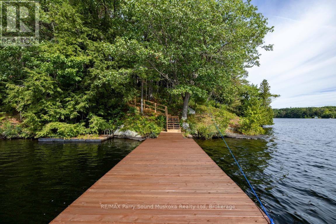 32A STERNER DRIVE, OnePoint — photo 3