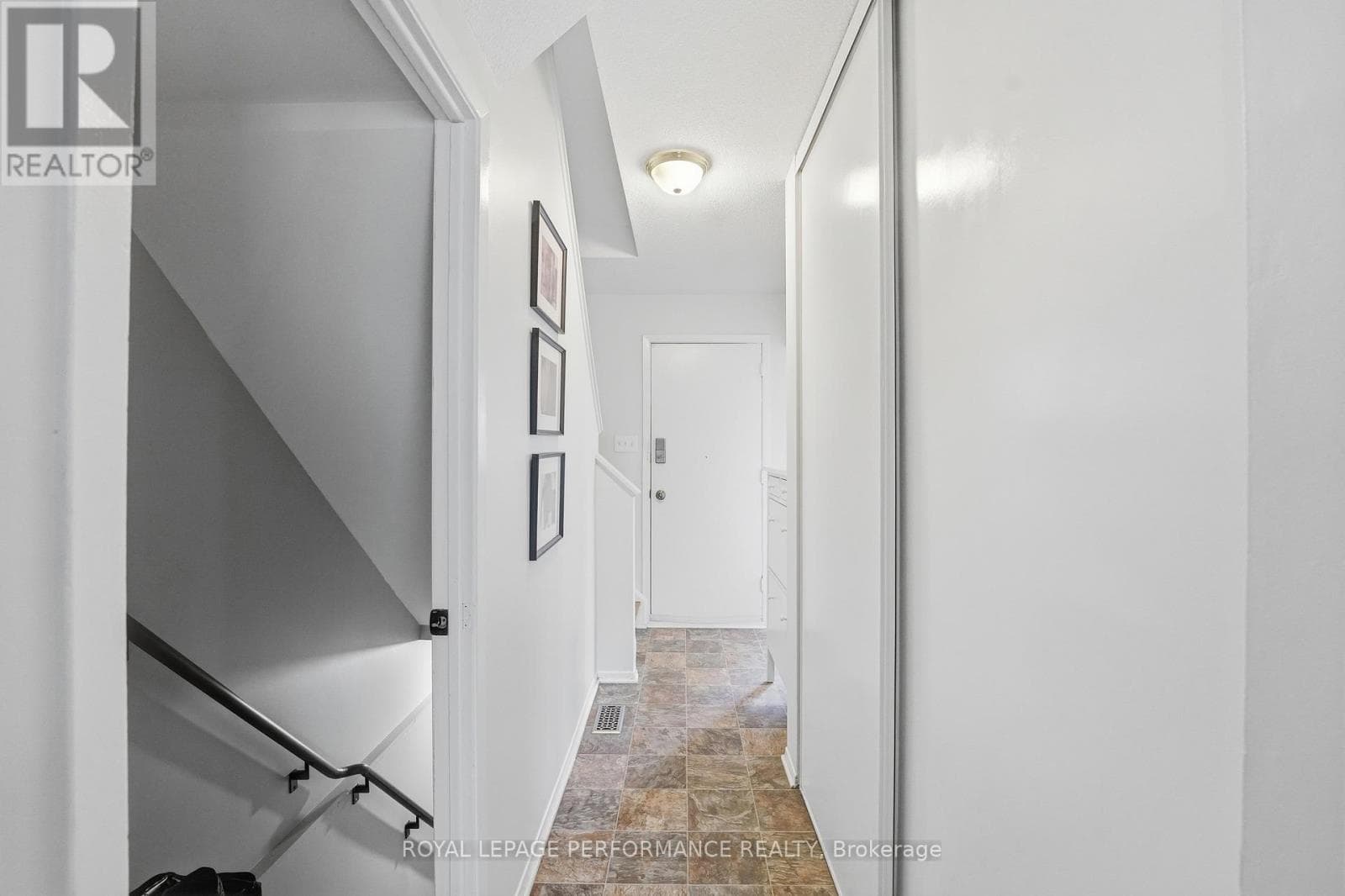 1767 TRAPPIST LANE, Ottawa — photo 3