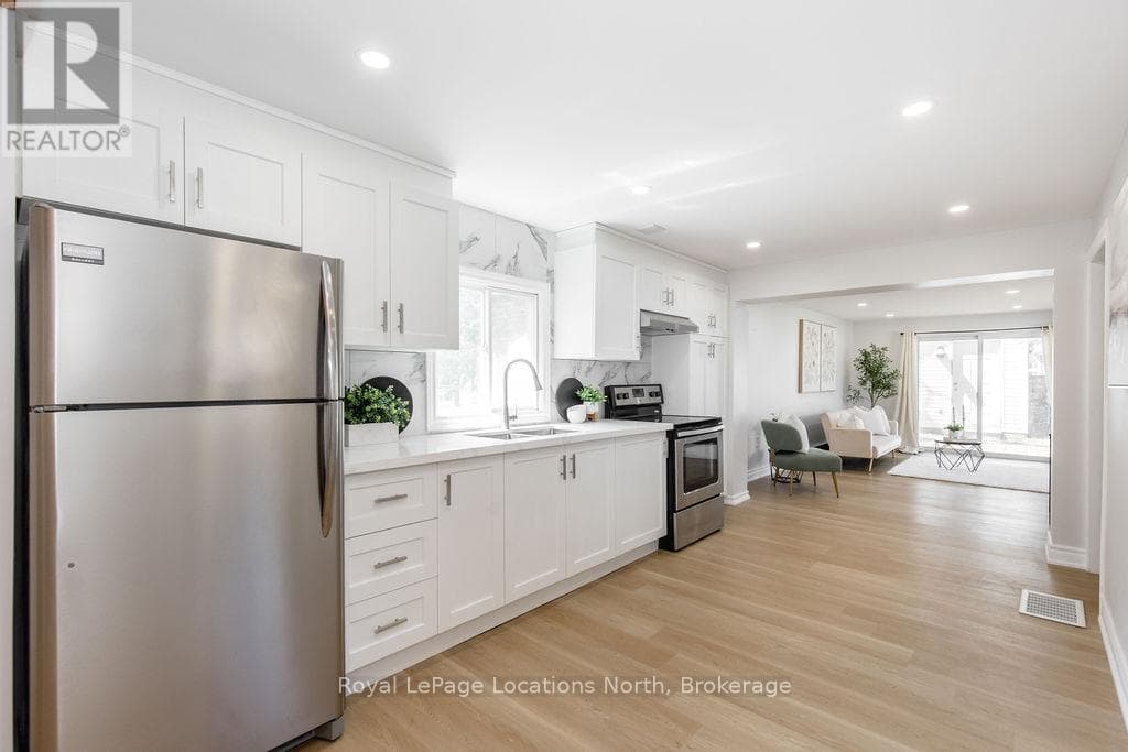 56 68TH STREET NORTH, OnePoint — photo 3