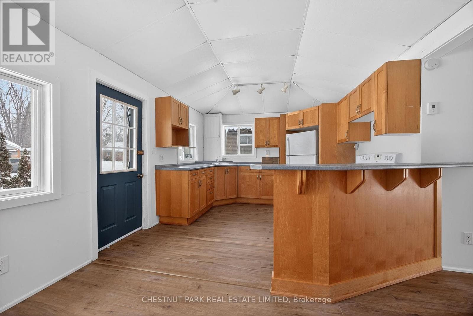 3410 BEACHVIEW AVENUE, Toronto — photo 2