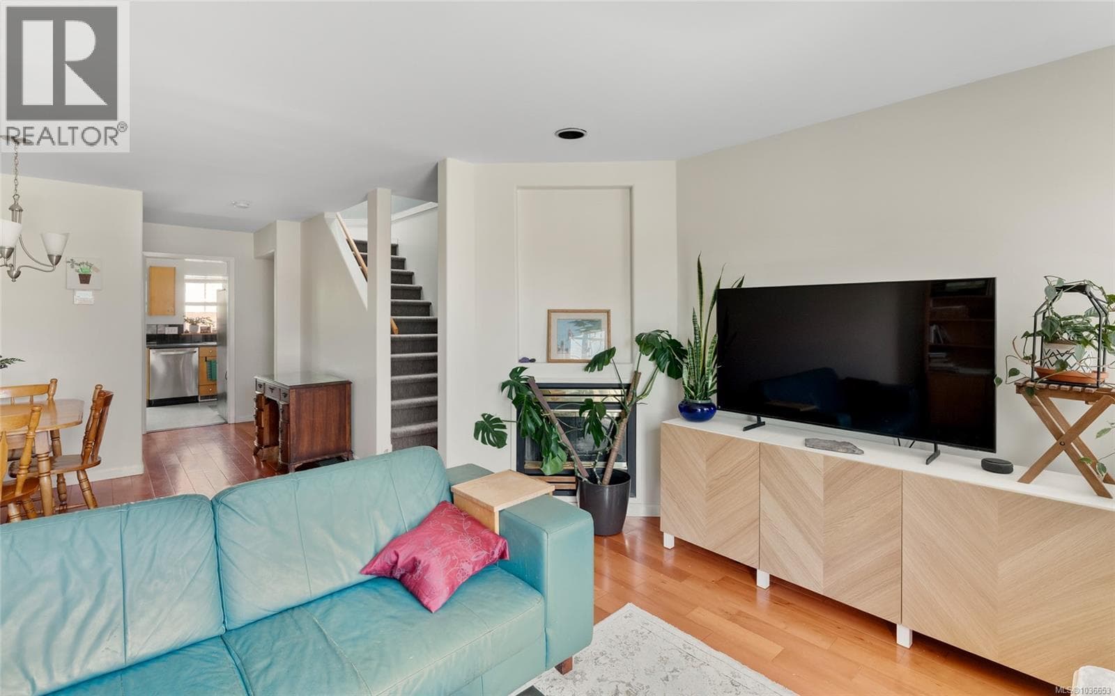 3154 WASHINGTON AVENUE, Victoria — photo 4