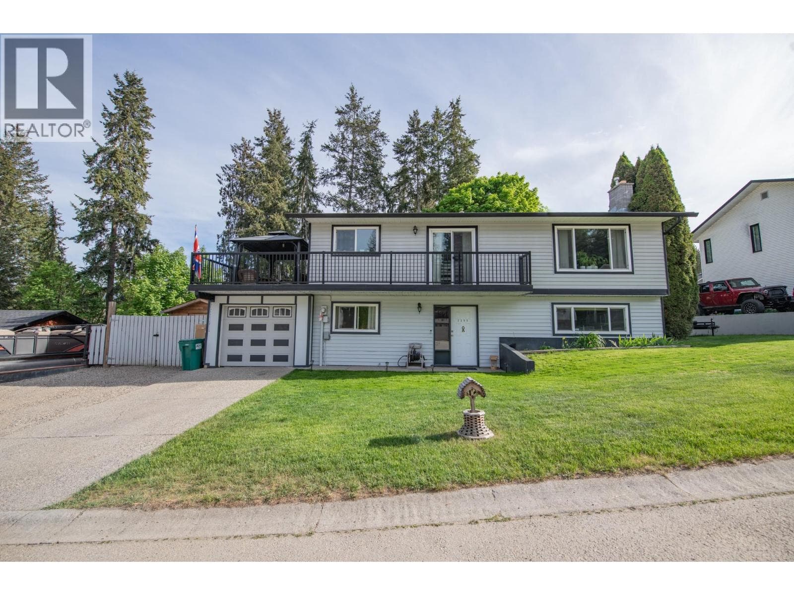 2250 Leblanc Street, Interior REALTORS® — photo 2