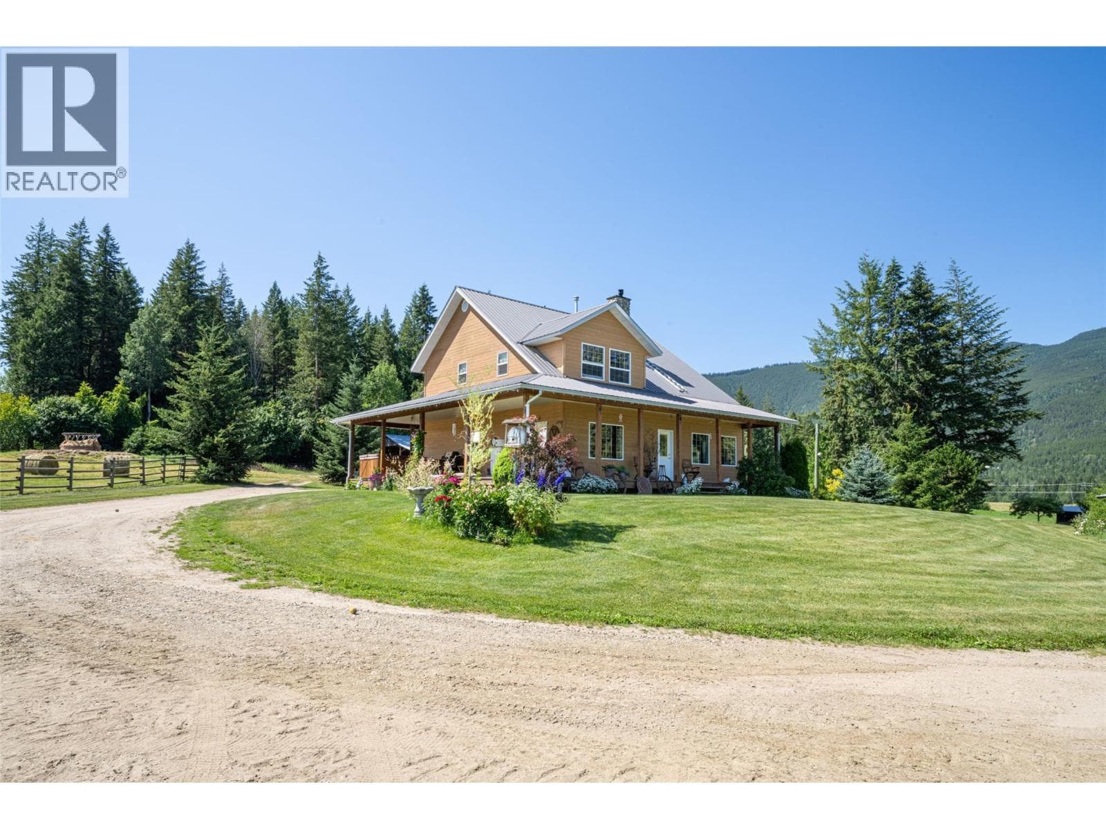 2990 50 STREET NORTHWEST, Interior REALTORS® — photo 5