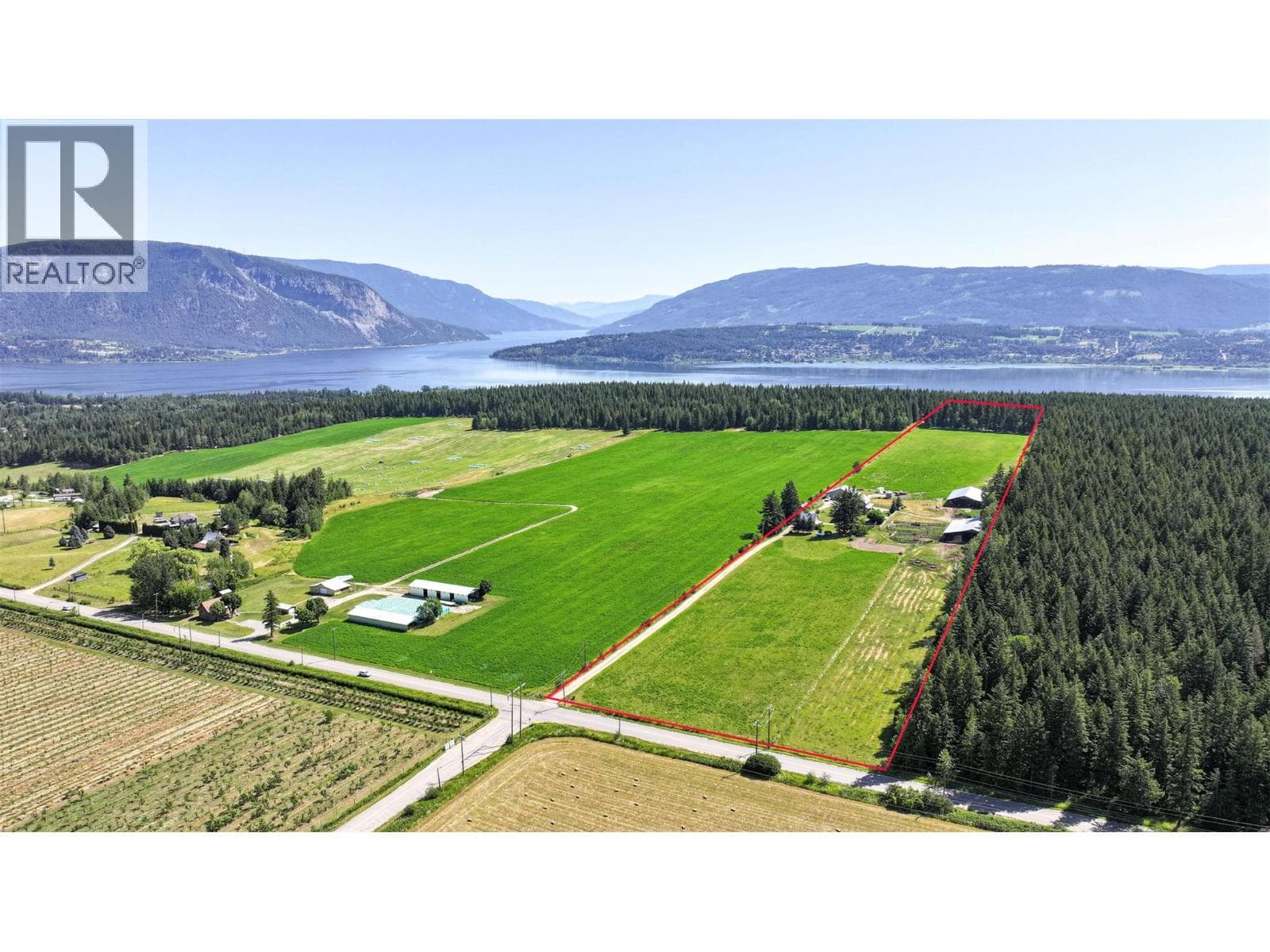 2990 50 STREET NORTHWEST, Interior REALTORS® — photo 2