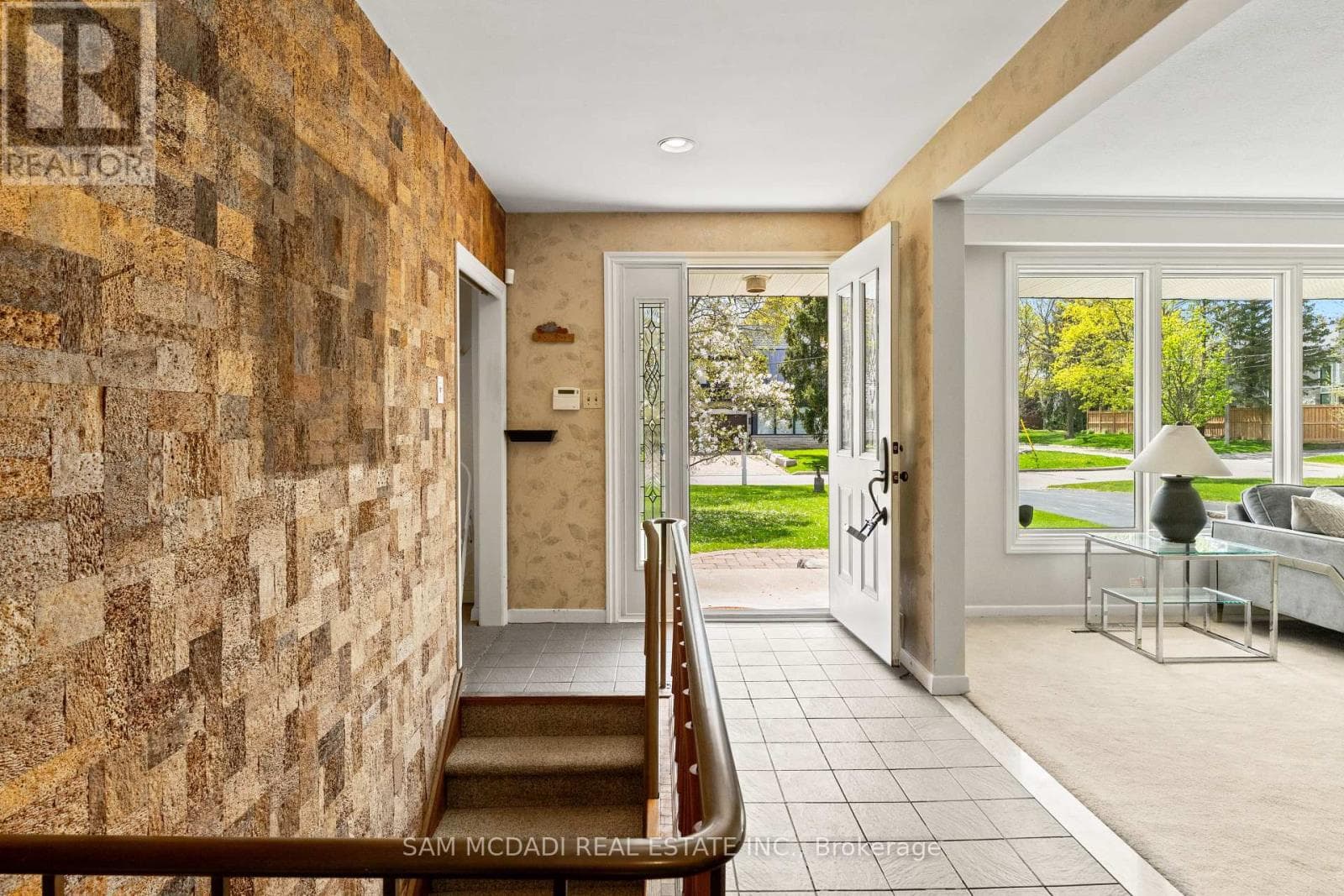 521 VANESSA CRESCENT, Toronto — photo 4