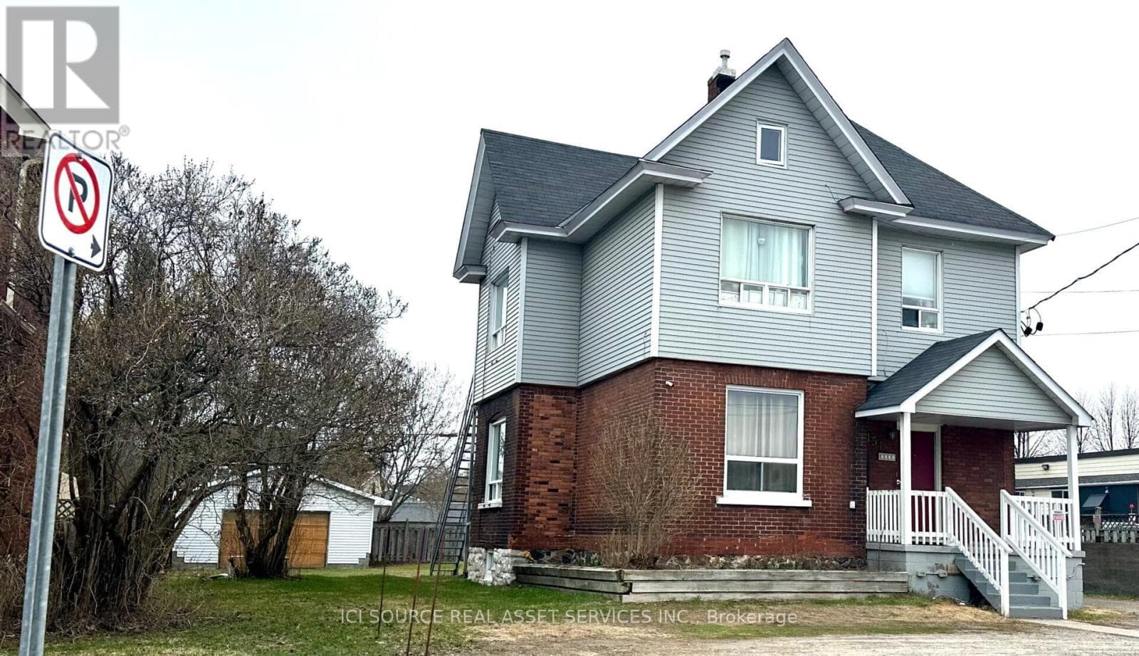 451 FIRST AVENUE W, Toronto — photo 4