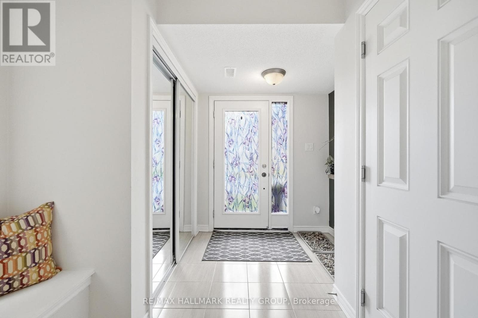 88 FEATHERTOP LANE, Ottawa — photo 3